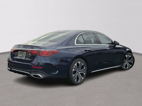 Certified 2025 Mercedes-Benz E 350 4MATIC Sedan image 4