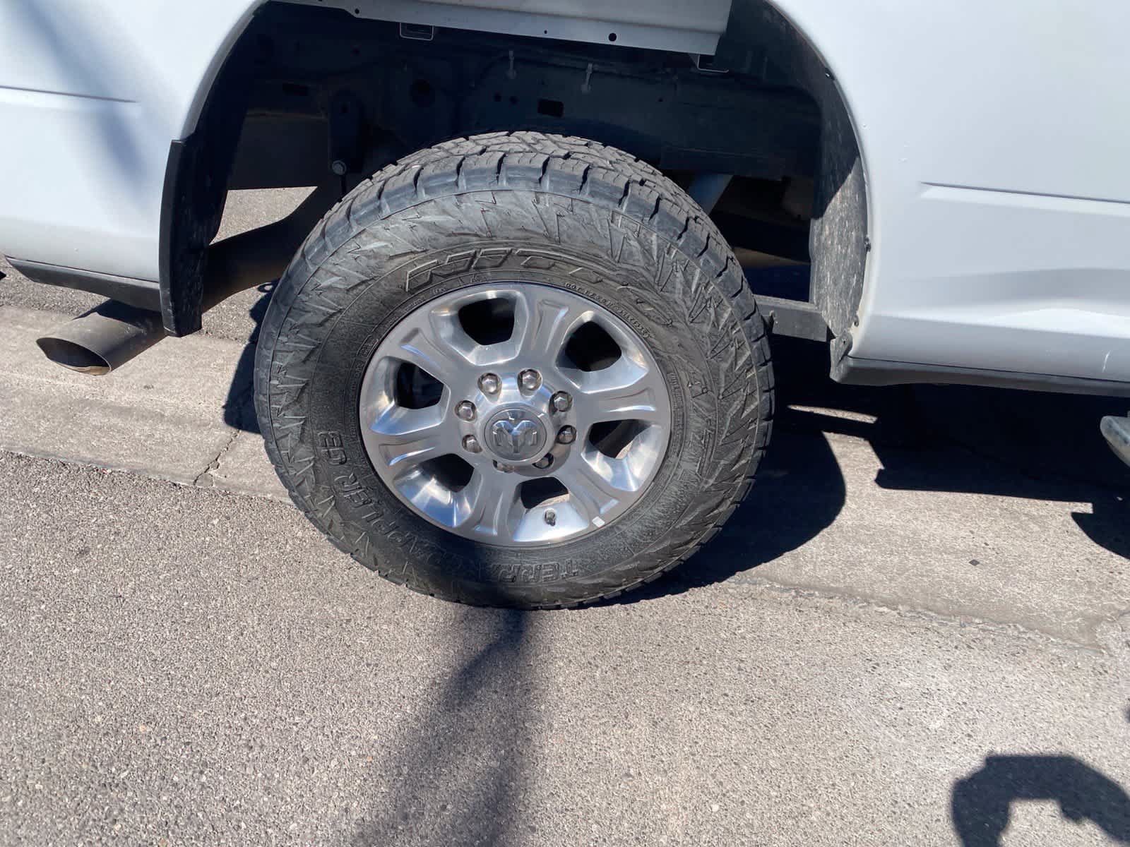 Used 2024 RAM 2500 Big Horn w/ Off Road Package AWD/4WD image 5