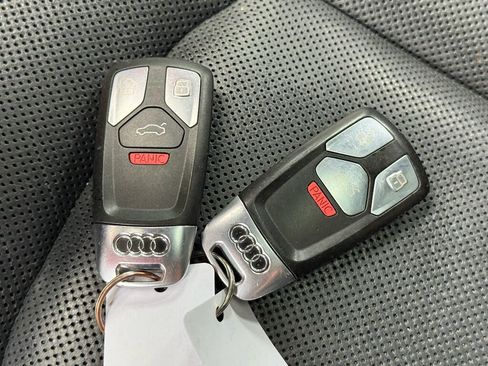 Used 2017 Audi Q7 3.0T Prestige w/ Prestige Package AWD/4WD image 35