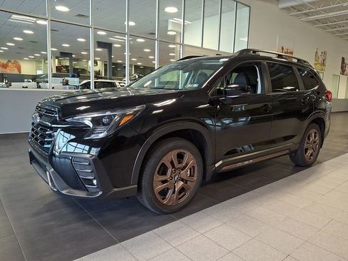 Certified 2025 Subaru Ascent Bronze Edition AWD/4WD image 3