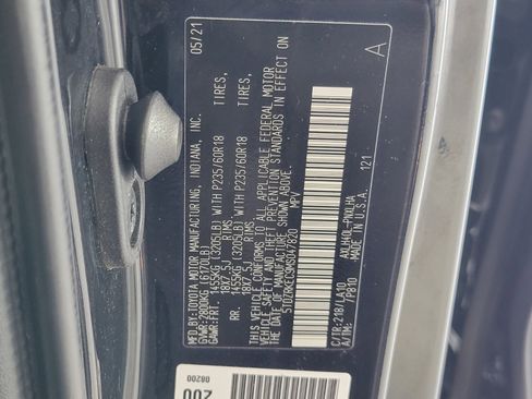 Used 2021 Toyota Sienna Limited FWD image 16