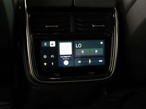 Used 2022 Rivian R1S Launch Edition image 21