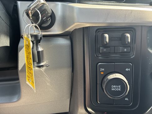 Used 2025 Ford F250 XLT AWD/4WD image 25