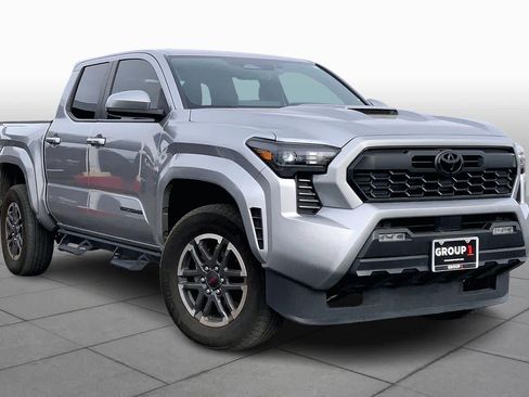 Used 2024 Toyota Tacoma TRD Sport RWD image 3
