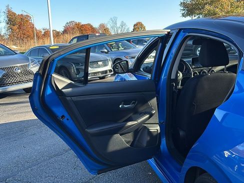 Used 2024 Nissan Sentra SR image 28