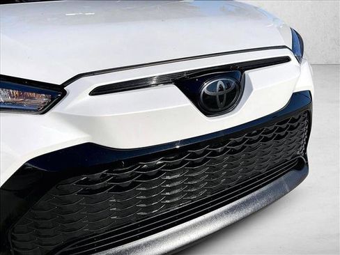 Used 2024 Toyota Corolla Cross SE image 30