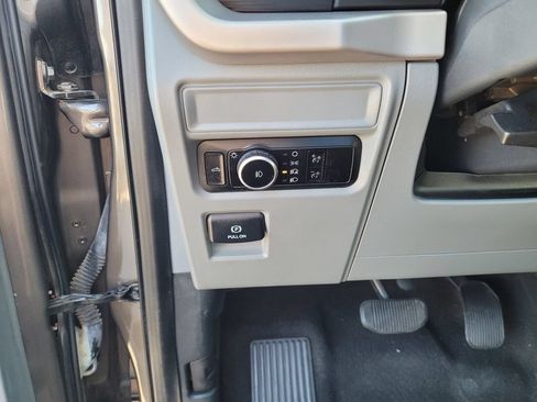 Used 2023 Ford F150 XLT AWD/4WD image 25