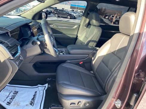 Certified 2024 GMC Acadia Elevation w/ Black Edition image 16