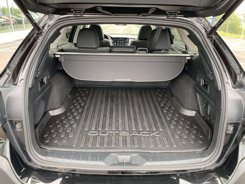 Used 2025 Subaru Outback Onyx Edition AWD/4WD image 13