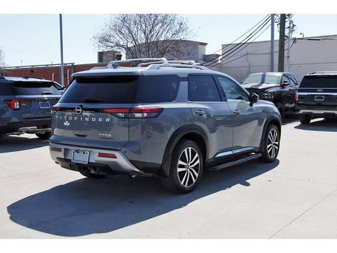 Used 2023 Nissan Pathfinder Platinum w/ Cargo Package image 4