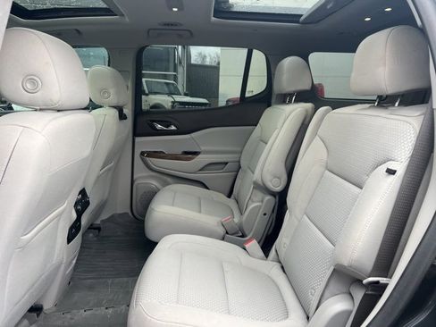 Used 2020 GMC Acadia SLE w/ Driver Convenience Package image 17