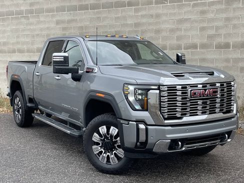 Used 2026 GMC Sierra 3500 Denali w/ Denali Reserve Package AWD/4WD image 1