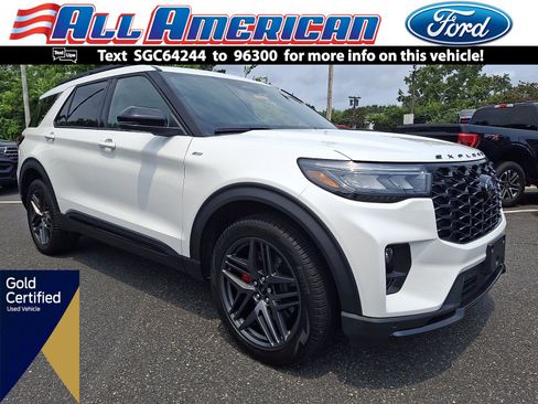 Certified 2025 Ford Explorer ST-Line w/ Premium Package AWD/4WD image 1