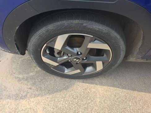 Used 2024 Hyundai Venue SEL FWD image 10