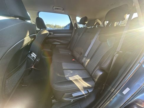 Used 2023 Kia Sorento LX image 26