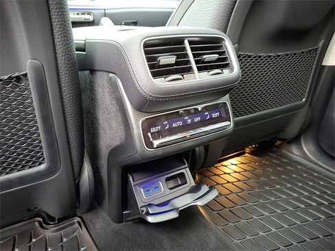 Certified 2025 Mercedes-Benz GLS 450 4MATIC image 11