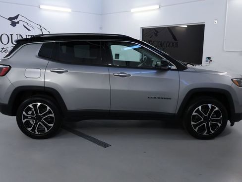 Used 2022 Jeep Compass Limited image 8