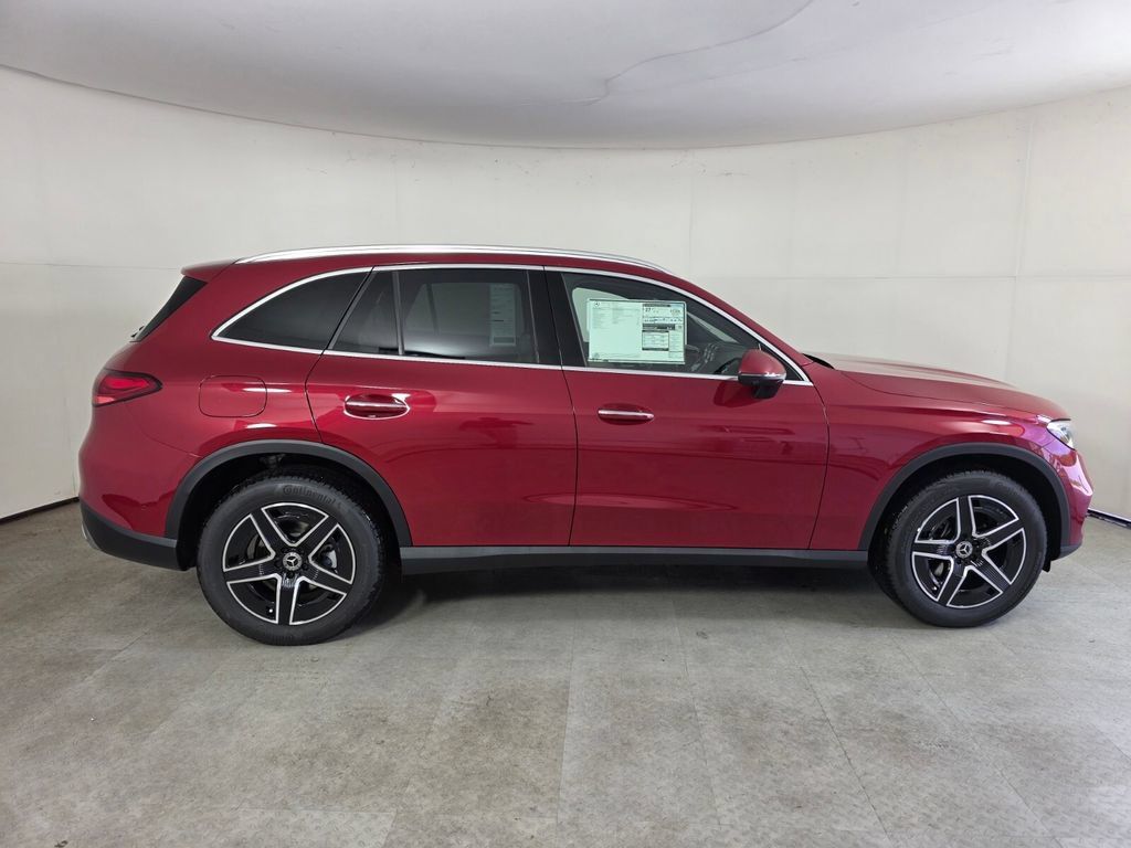 New 2027 Mercedes-Benz GLC 300 image 3