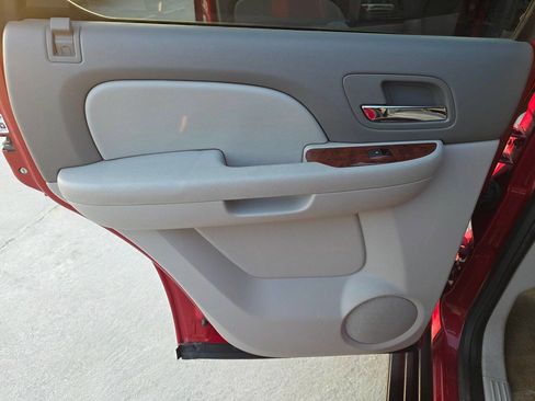 Used 2013 Chevrolet Tahoe LT w/ Texas Edition image 22