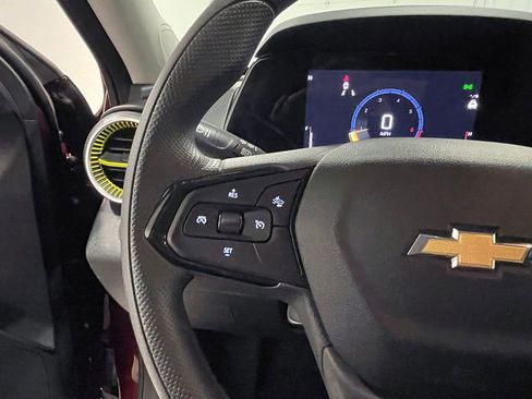 Used 2024 Chevrolet Trax LT image 30