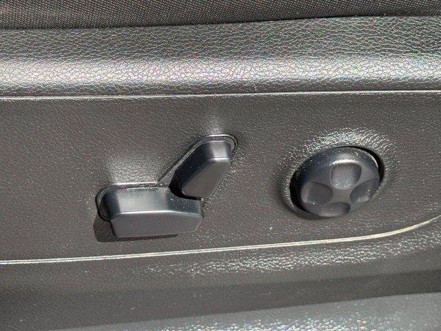 Used 2020 RAM 1500 Big Horn AWD/4WD image 7