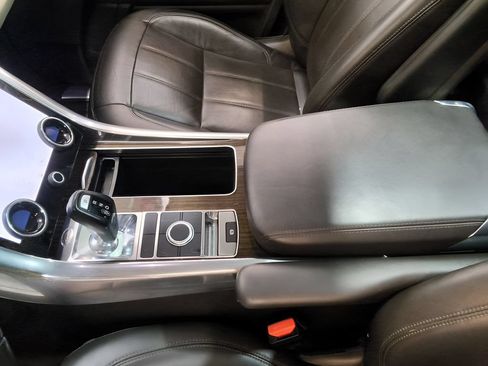Used 2019 Land Rover Range Rover Sport HSE AWD/4WD image 18
