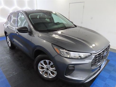 Used 2025 Ford Escape Active AWD/4WD image 5