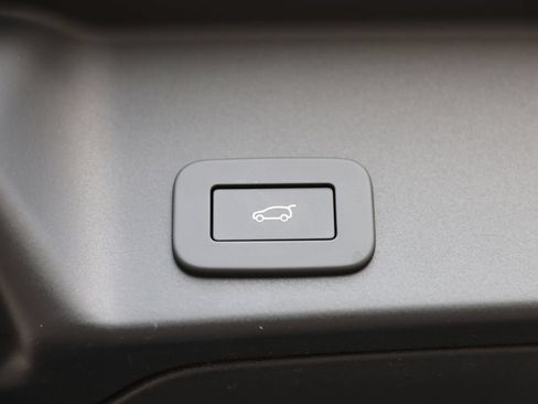 Used 2026 Land Rover Range Rover Evoque S AWD/4WD image 9