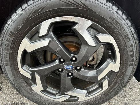 Used 2021 Subaru Crosstrek 2.5i Limited w/ Moonroof Package 1 AWD/4WD image 14