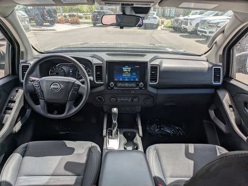 Used 2023 Nissan Frontier SV AWD/4WD image 26