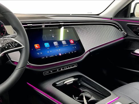 New 2026 Mercedes-Benz E 450 4MATIC Sedan image 6