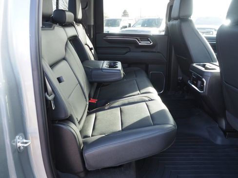 Used 2024 GMC Sierra 2500 SLT w/ SLT Premium Package image 20