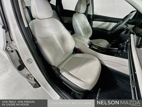 Used 2025 Hyundai Tucson SEL AWD/4WD image 27