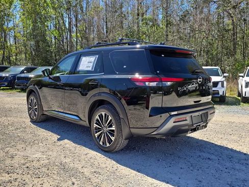 New 2026 Nissan Pathfinder Platinum w/ Cargo Package image 6