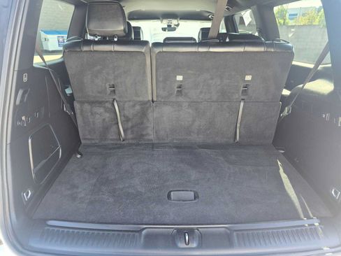 Used 2024 Jeep Wagoneer Series II w/ Flexible Seating Group RWD image 15