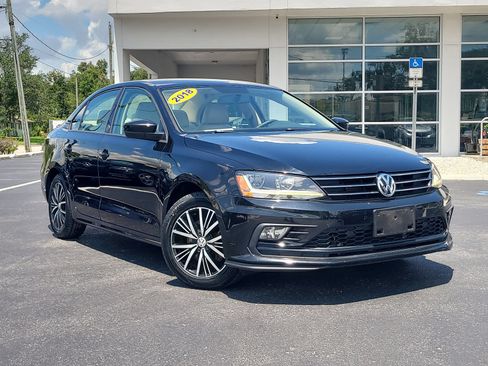 Used 2018 Volkswagen Jetta Wolfsburg Edition FWD image 31