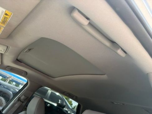 Used 2017 Acura MDX FWD image 12