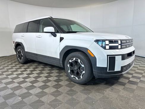 Used 2026 Hyundai Santa Fe SE image 2