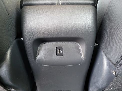 Used 2025 Nissan Sentra SV FWD image 16