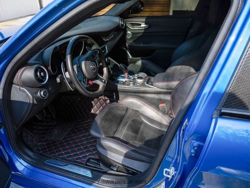 Used 2020 Alfa Romeo Giulia Quadrifoglio w/ Nero Edizione image 17