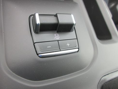 New 2026 GMC Sierra 2500 AT4 w/ AT4 Premium Plus Package AWD/4WD image 20