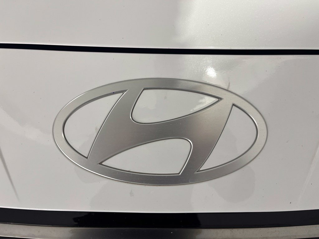 Used 2024 Hyundai Elantra Limited FWD image 34