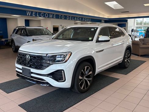 Used 2024 Volkswagen Atlas Cross Sport SEL Premium R-Line AWD/4WD image 1
