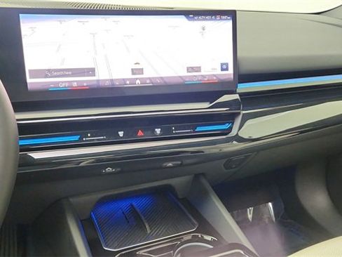 Used 2025 BMW 530i image 46