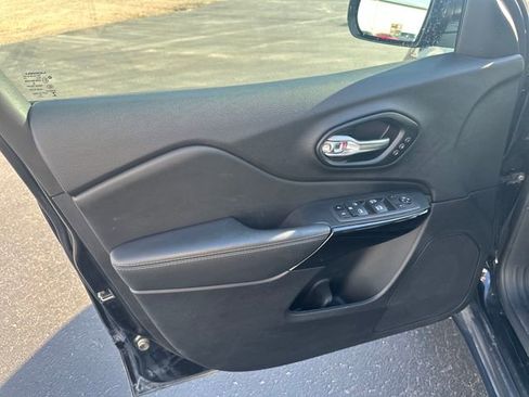 Used 2023 Jeep Cherokee Altitude Lux w/ Lux Elite Package image 12