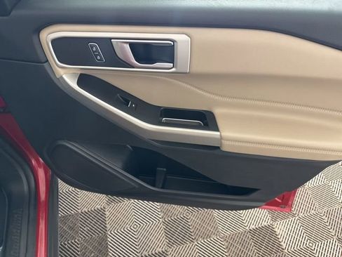 Used 2021 Ford Explorer XLT w/ Equipment Group 202A image 24