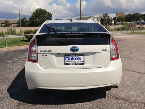 Used 2015 Toyota Prius Three FWD image 6