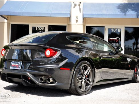 Used 2016 Ferrari FF AWD/4WD image 17
