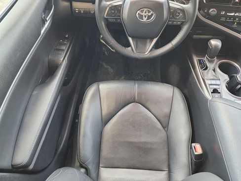 Used 2021 Toyota Camry XSE image 11