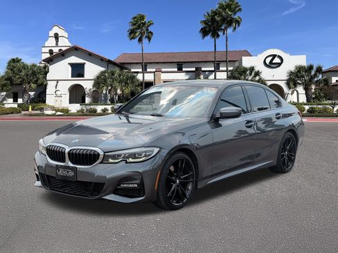 Used 2022 BMW 330i Sedan w/ M Sport Package RWD image 5